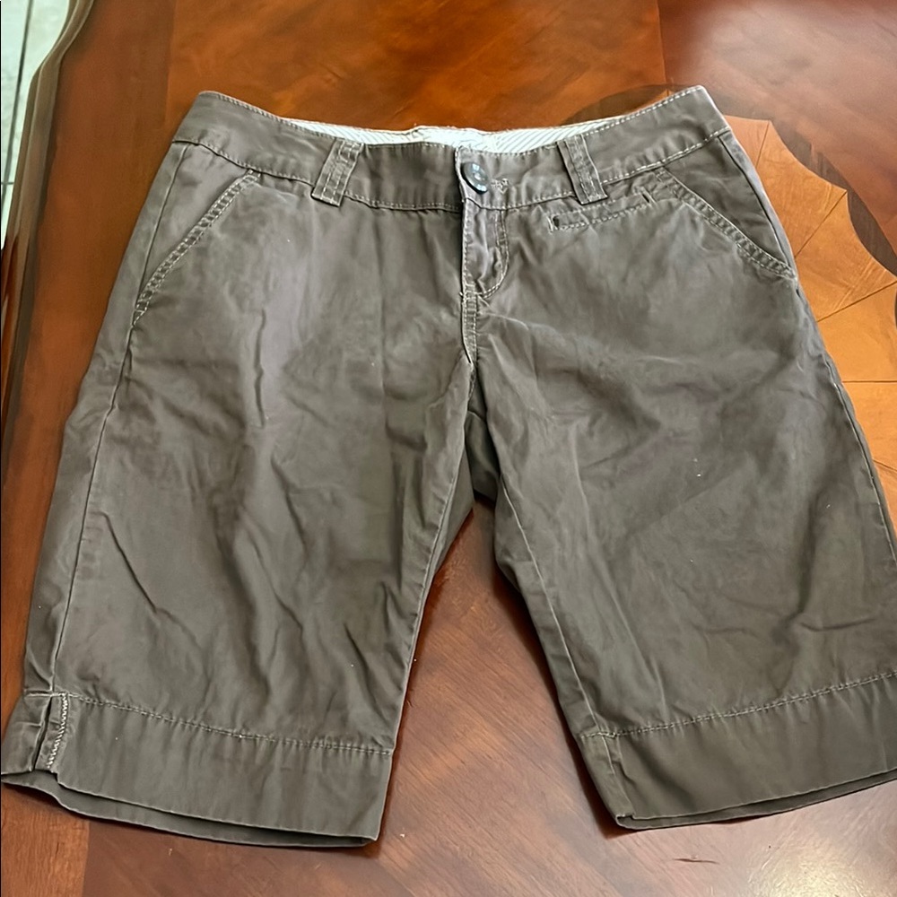 Vintage low rise Brown bermuda Shorts